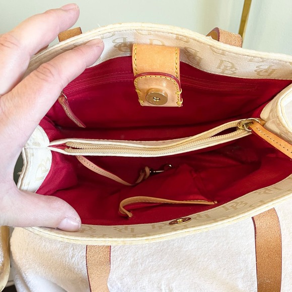 Vintage Dooney & Bourke Shoulder Tote Bag Cream Canvas Signature Logo Shopper - Picture 9 of 13